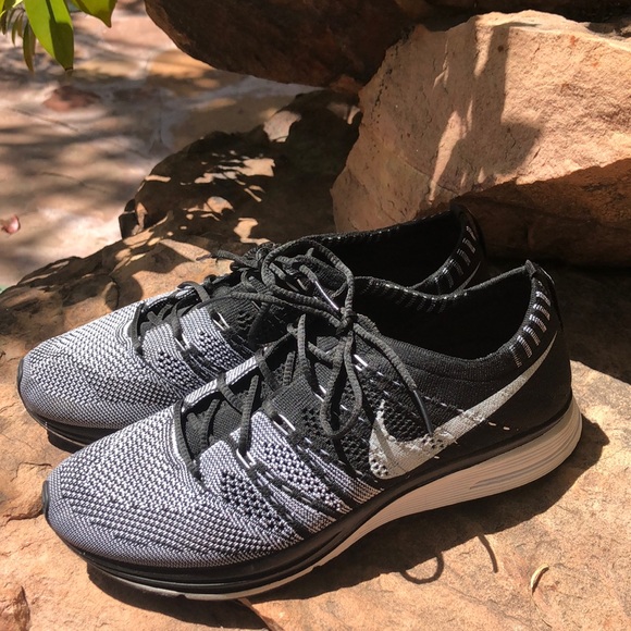 Nike Shoes - Nike Flynit Trainer